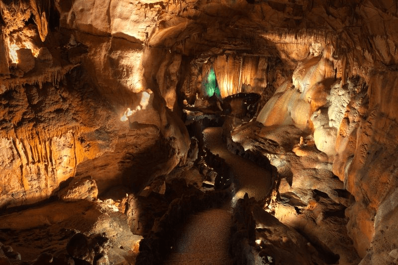 Jaskinie w Mira de Aire